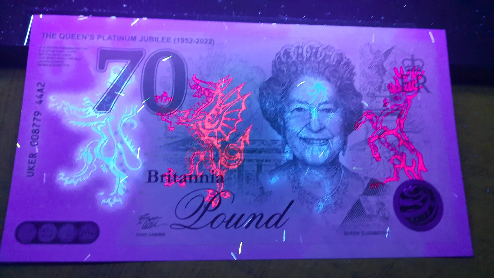 UK-QUEEN ELISABETH II._3 3