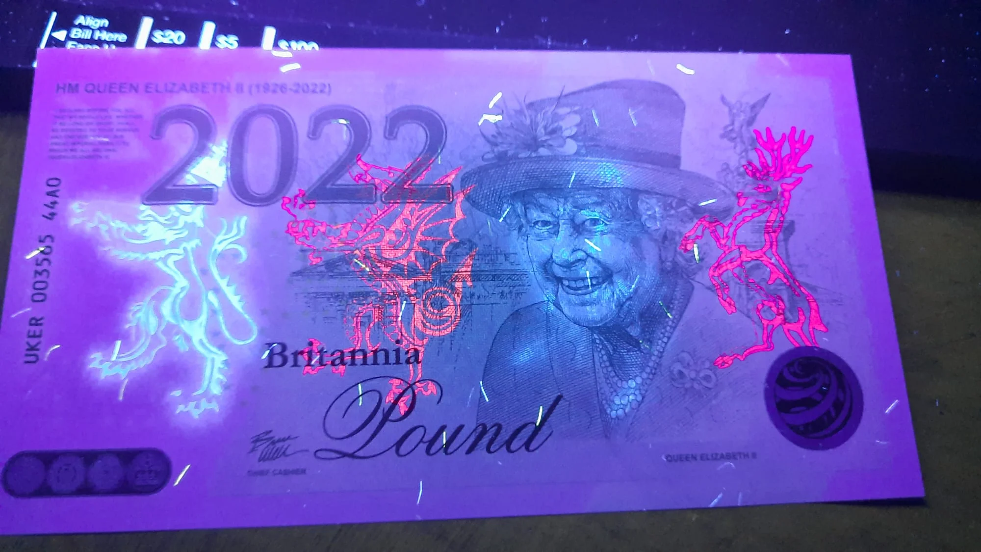 UK - QUEEN ELISABETH II. 3